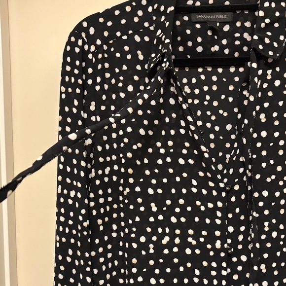 Banana Republic Black and White Polka Dot Blouse - Picture 3 of 5